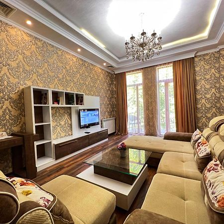 Hotel King David The Builder Kutaisi Bagian luar foto