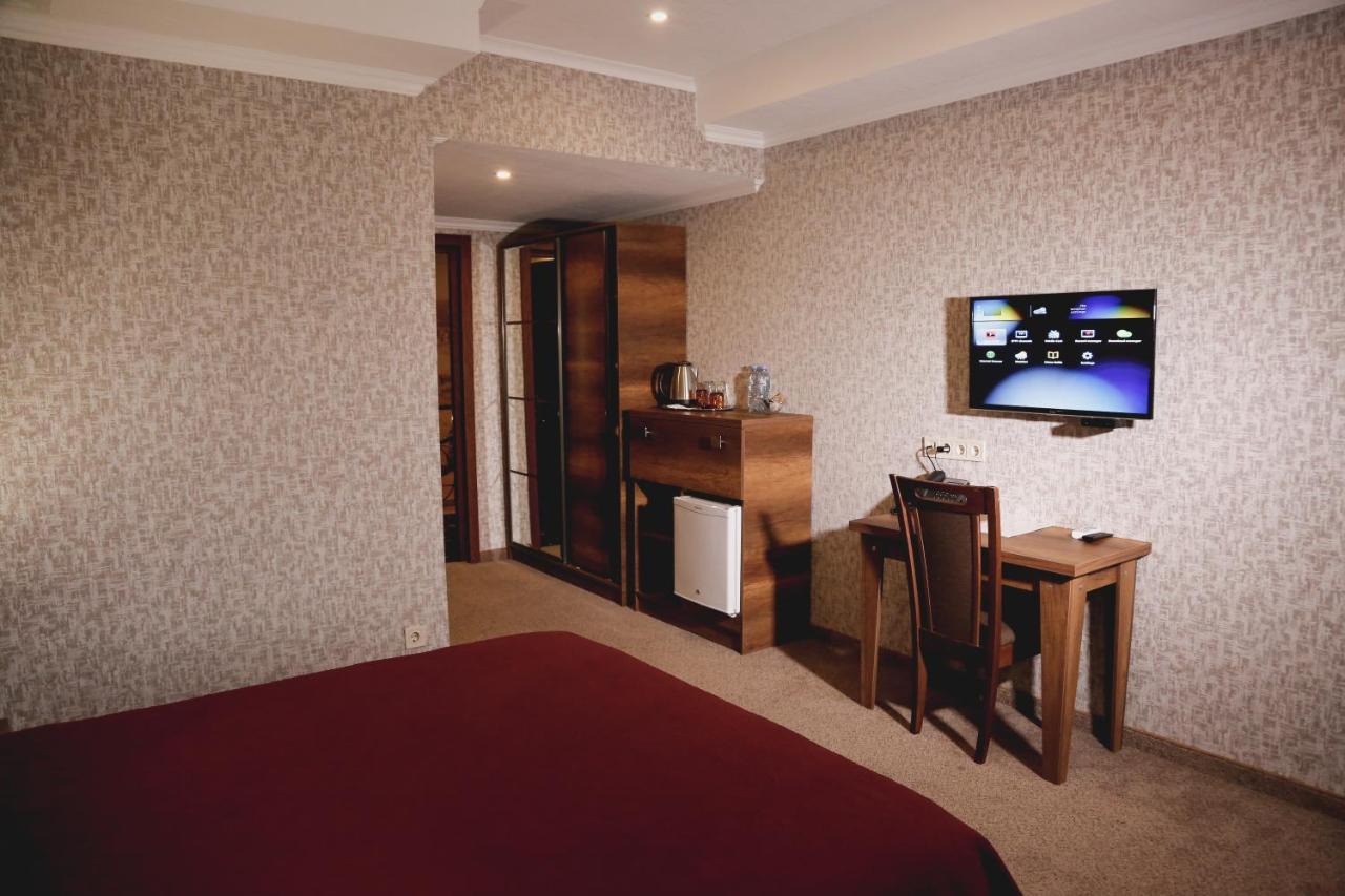 Hotel King David The Builder Kutaisi Bagian luar foto
