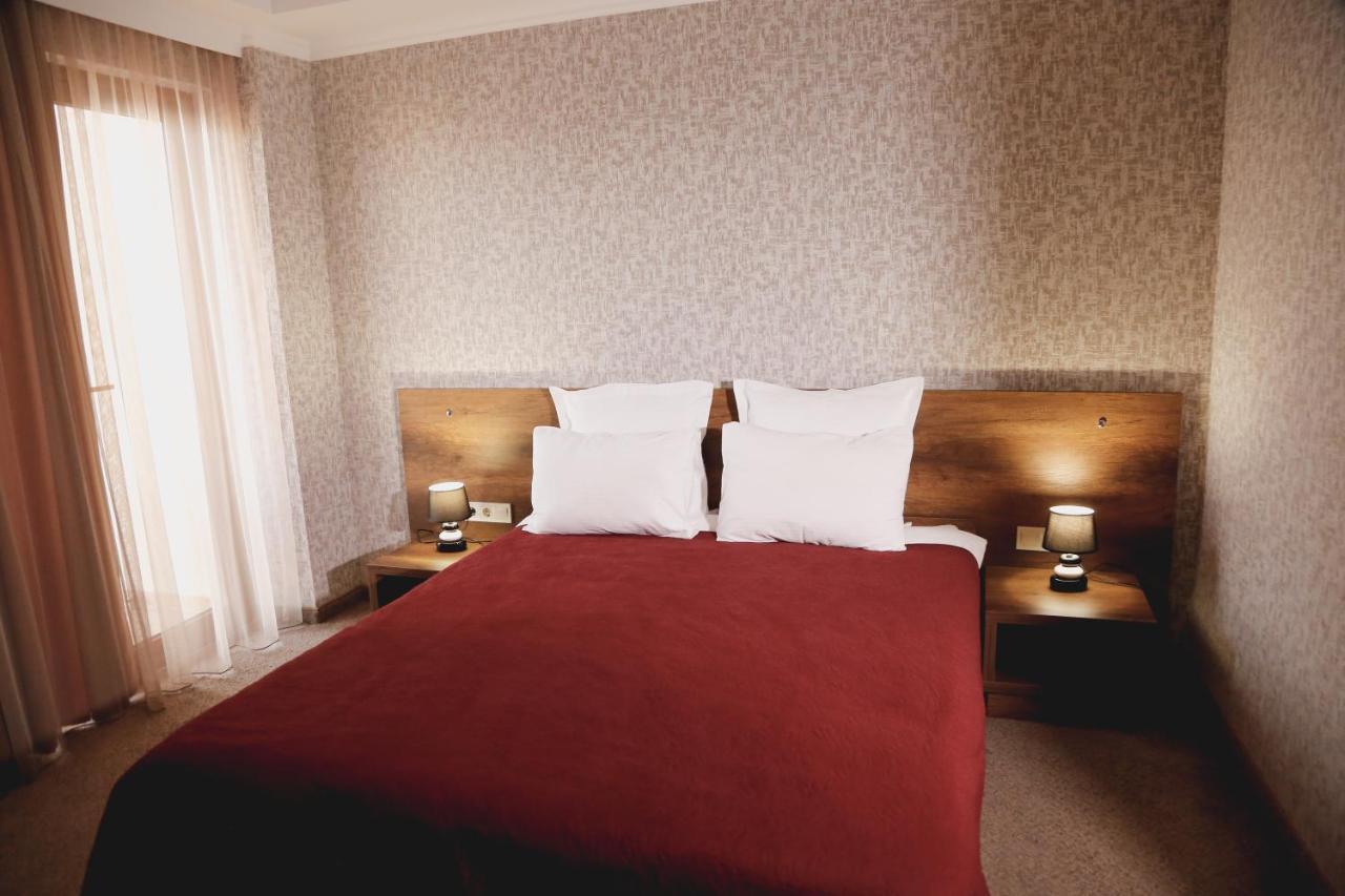 Hotel King David The Builder Kutaisi Bagian luar foto
