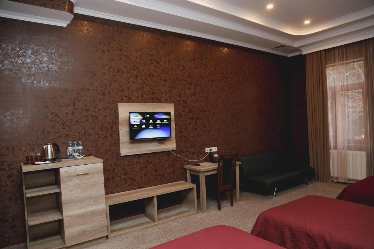 Hotel King David The Builder Kutaisi Bagian luar foto