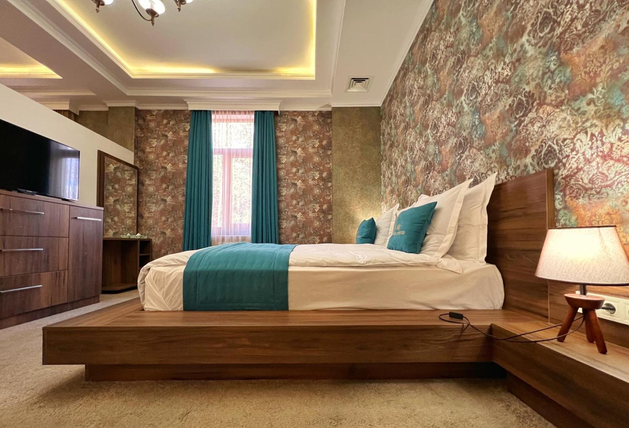 Hotel King David The Builder Kutaisi Bagian luar foto