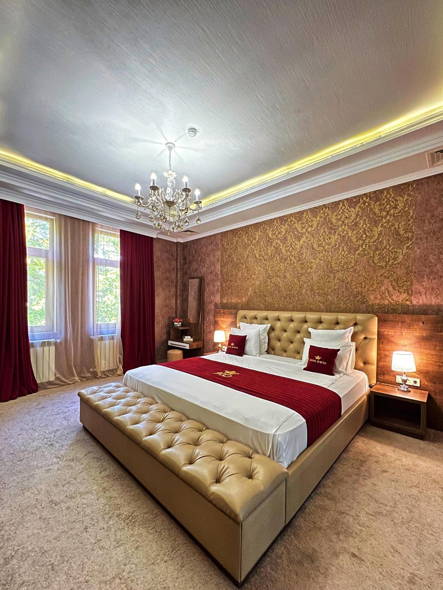 Hotel King David The Builder Kutaisi Bagian luar foto