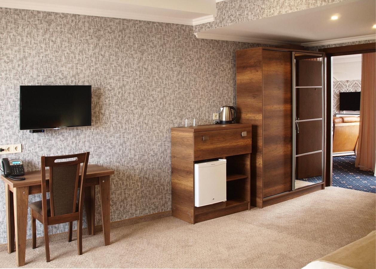 Hotel King David The Builder Kutaisi Bagian luar foto