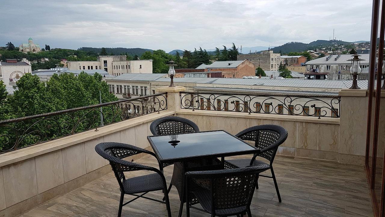 Hotel King David The Builder Kutaisi Bagian luar foto