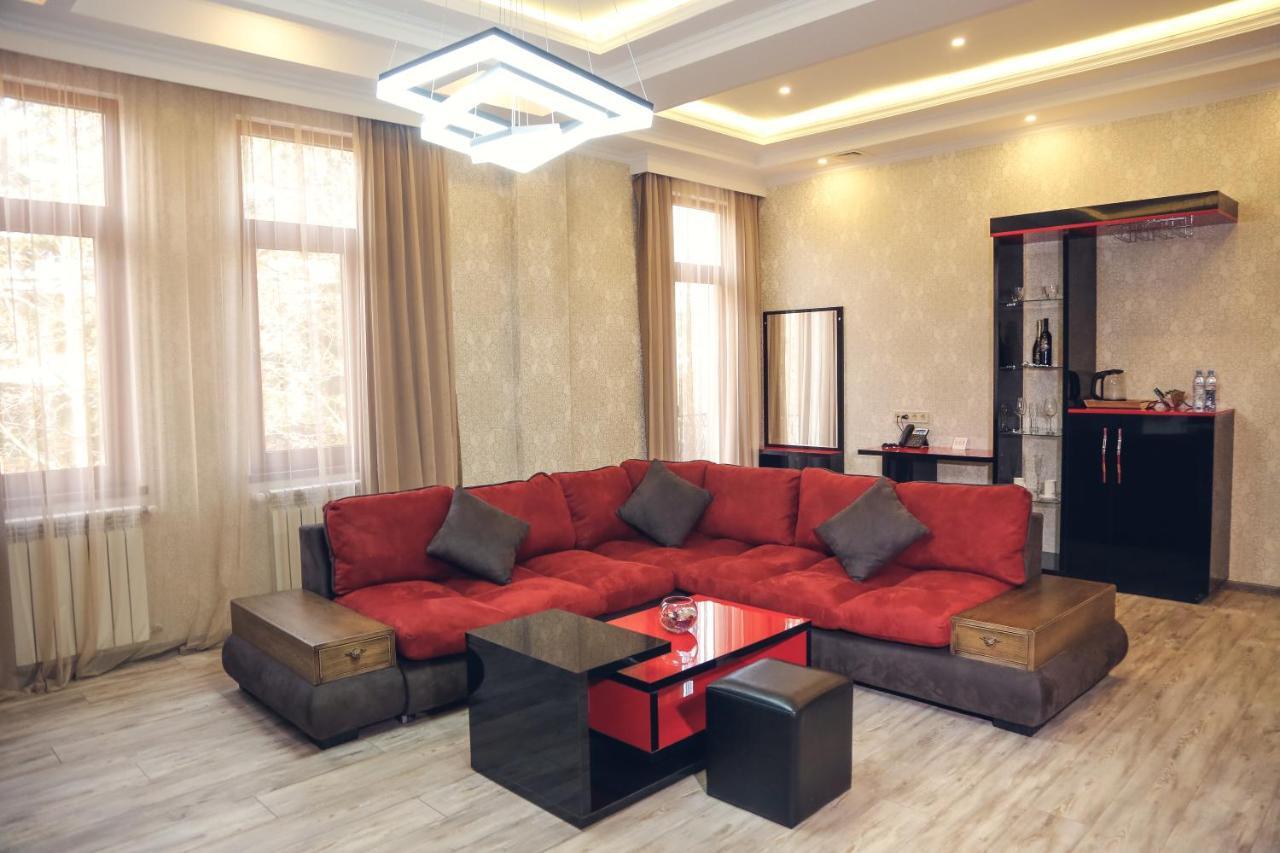 Hotel King David The Builder Kutaisi Bagian luar foto