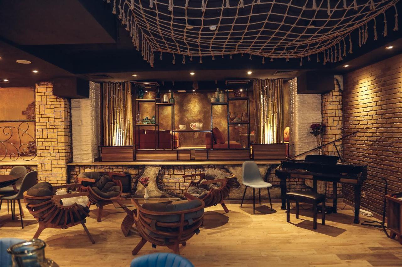 Hotel King David The Builder Kutaisi Bagian luar foto